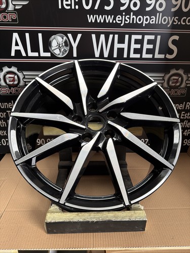 Aston martin alloy - 1,