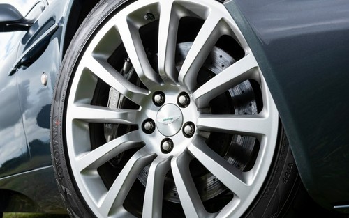 Offer aston martin v12 - aston,