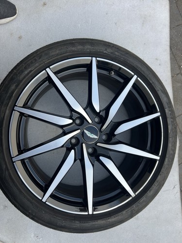 Aston martin db11 inch - martin,